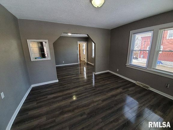 3rd image of 1012 E Euclid Ave