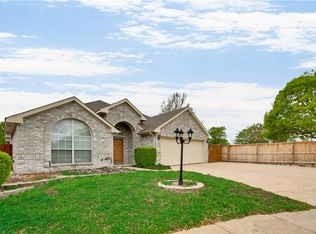 4500 Cave Creek Ct, Fort Worth, TX 76137