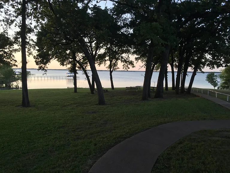 1029 Shoreline Dr — Photo 32