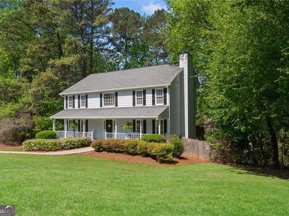 2731 Old Coach Rd, Duluth, GA 30096
