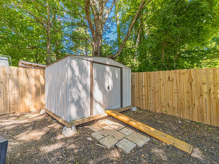 2390 Brackett Rd SW — Photo 49