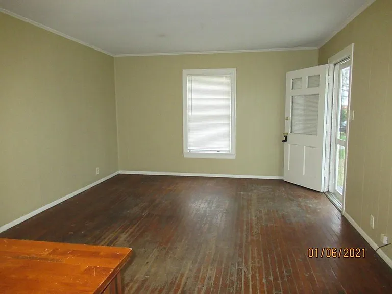 318 Circle Way St — Photo 3