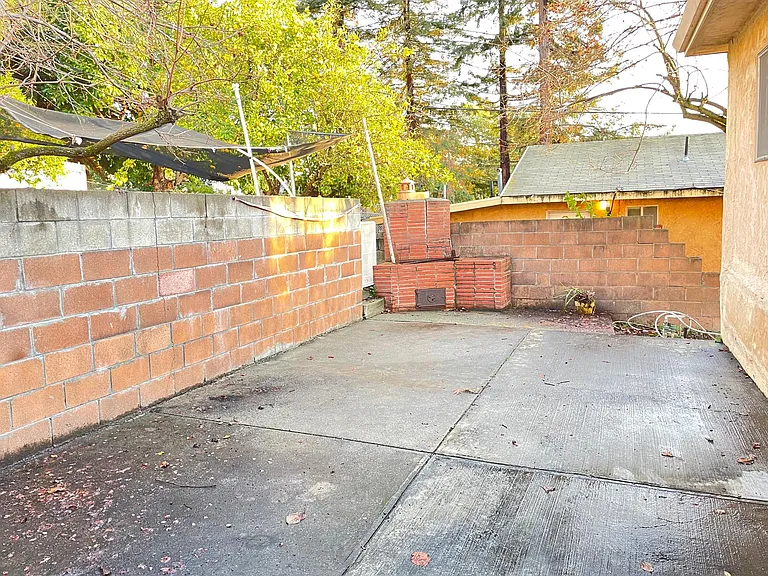 480 Napa St — Photo 25