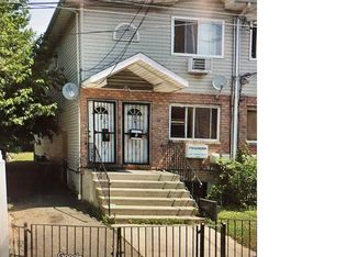 2214 Regina Ave FL 1, Far Rockaway, NY 11691