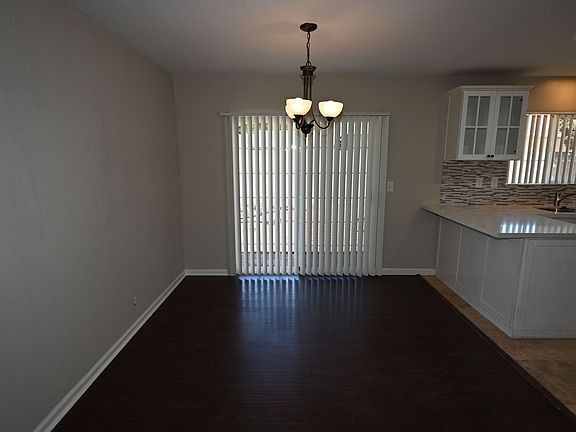 4th image of 11071-11073 Essex Dr