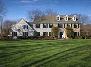 15 Ramsey Rd, Lebanon, NJ 08833