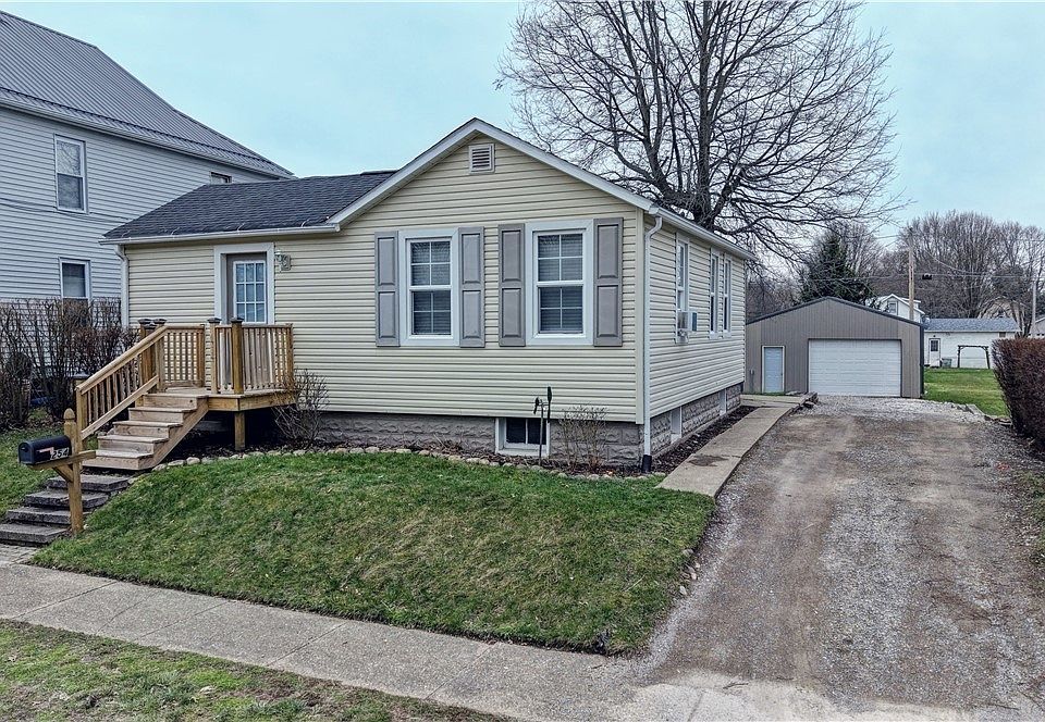 1st image of 254 1st St SE