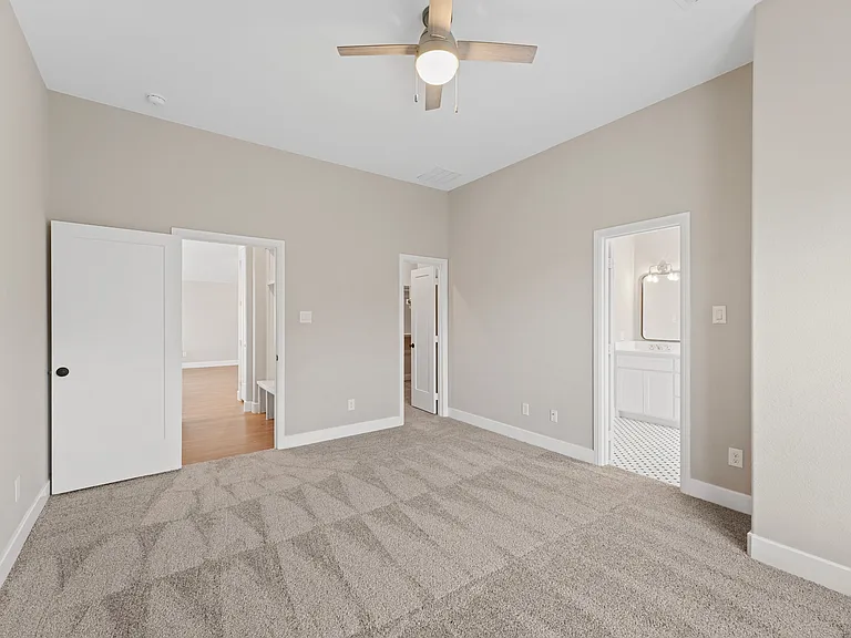 1306 Maverick Ln — Photo 7