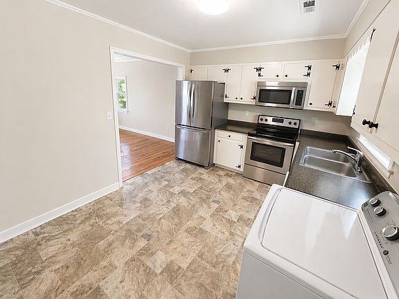 3rd image of 705 Depot St NE #2