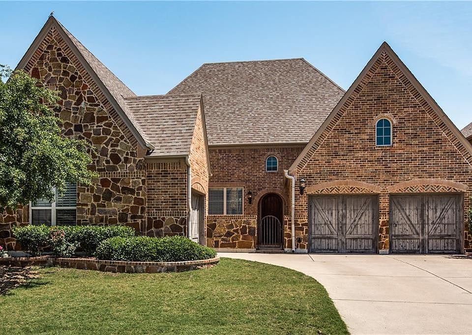 1st image of 319 Paluxy Dr
