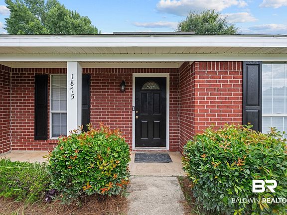 2nd image of 1875 Woodcrest Ct