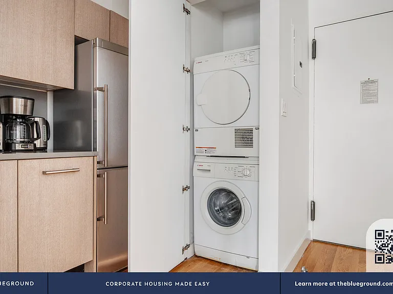 101 W 15th St #521 — Photo 10