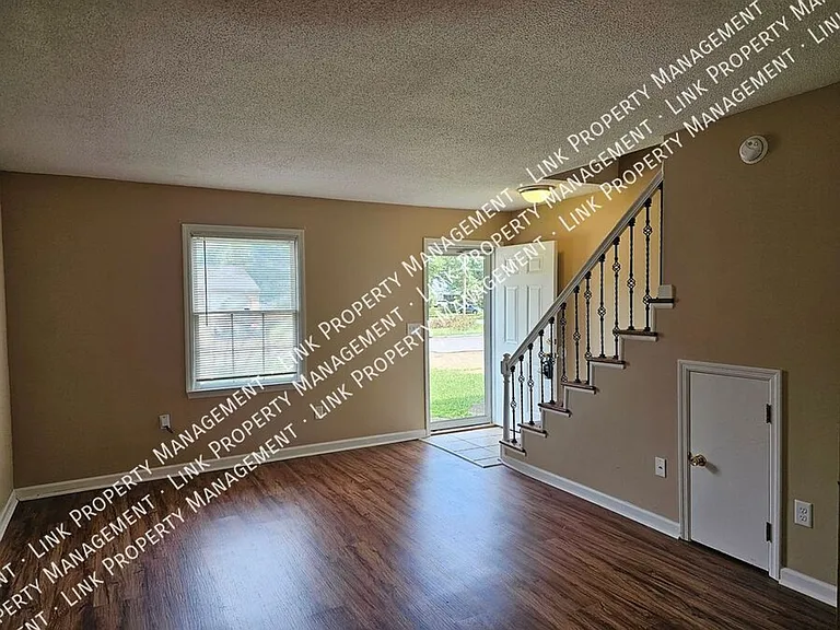 5364 Haisten Ct — Photo 11