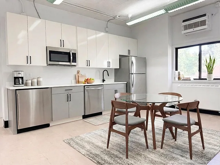 300 S 11th Streetunit Library #A — Photo 2