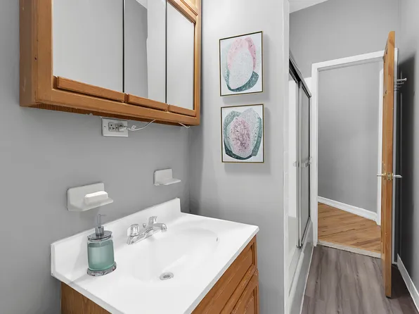 575 Riverside Drive image 6 of 12