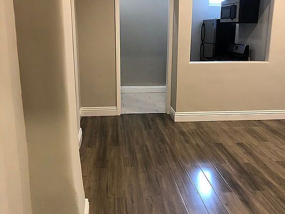 4th image of 3715 W 1st St APT 303
