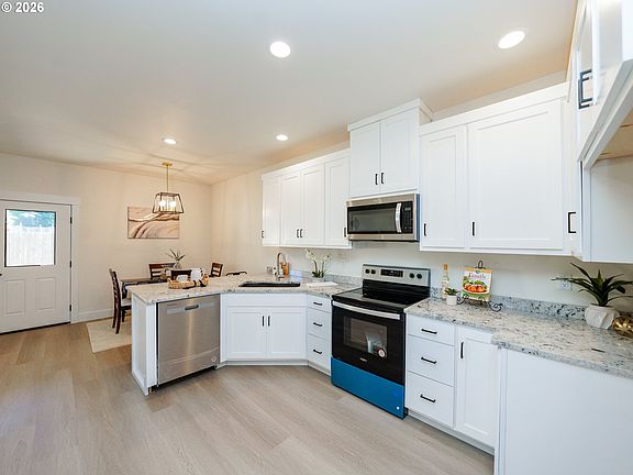 5th image of 729 Periander Way