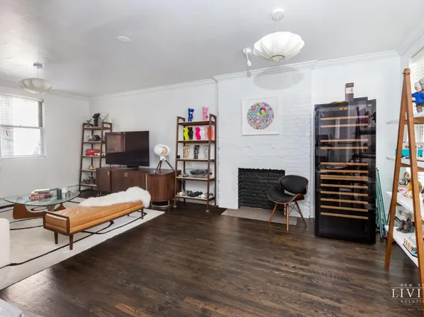 265 West 30th Street image 6 of 19