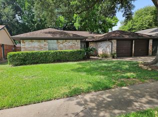 1402 New Orleans St, Deer Park, TX 77536