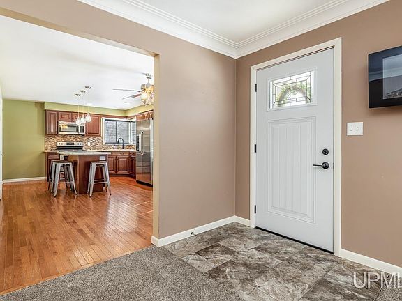 5th image of 220 Michigan Ave