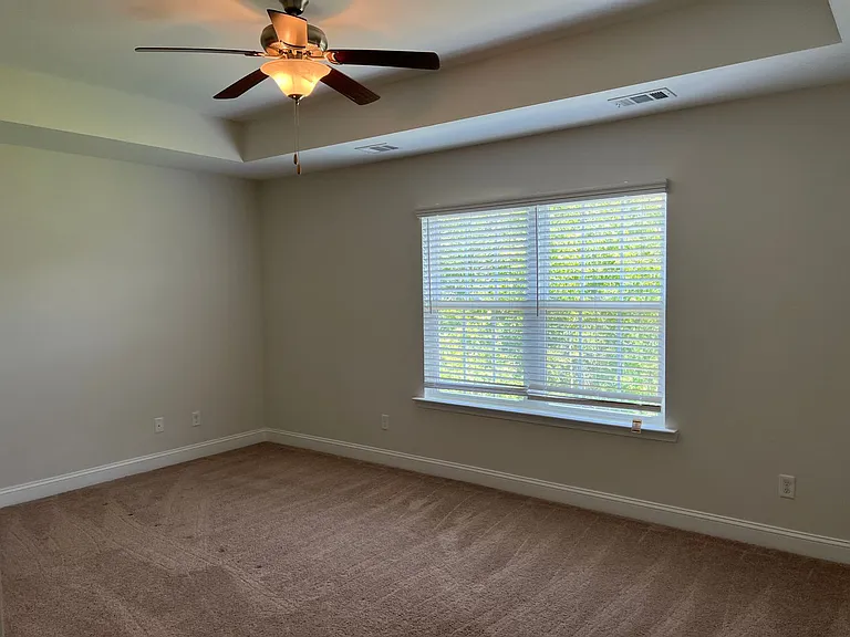 194 Ainsdale Dr — Photo 10