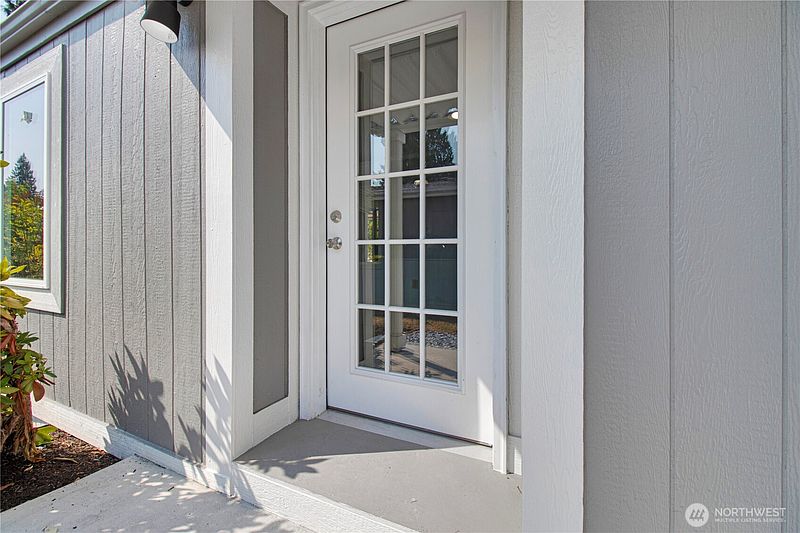4th image of 707 37th Street SE #37