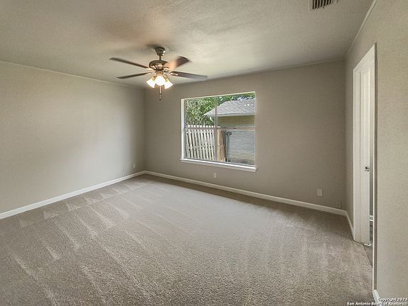 5th image of 120 AMISTAD BLVD