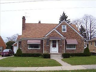 1st image of 810 Pine Ave NW