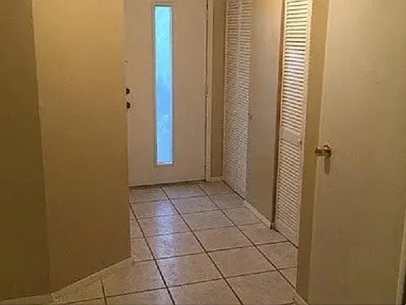 7024 Prestwick Cir N — Photo 7