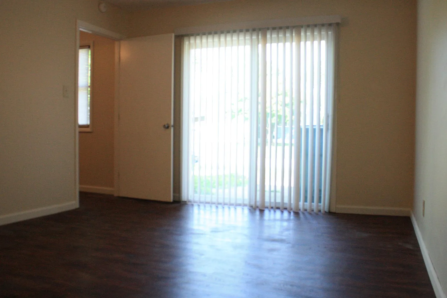 3908 Signal Dr photo 1