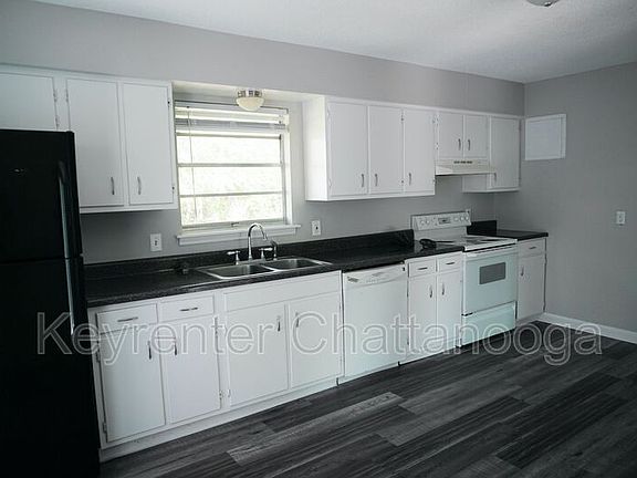 5th image of 4654 Cary Ln Unit 2
