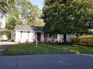 1406 Catherine St, Metropolis, IL 62960