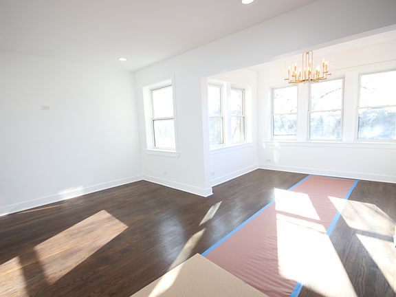 4th image of 5011 N Troy St APT 3