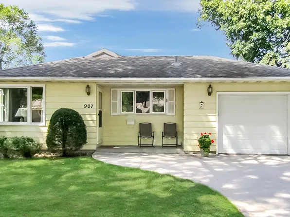 907 13th Ave NW, Rochester, MN 55901