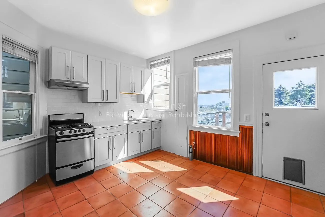 2 bed, 1.0 bath, $4,795 — Photo 2