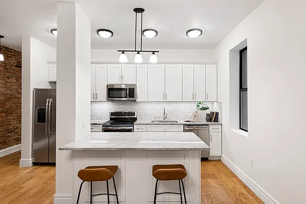 Sold by Compass | media 10