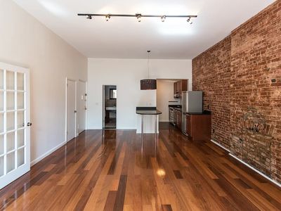 217 W 14th St APT 3F, New York, NY, 10011