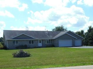 2770 N Kilbuck Rd, Lindenwood, IL 61049