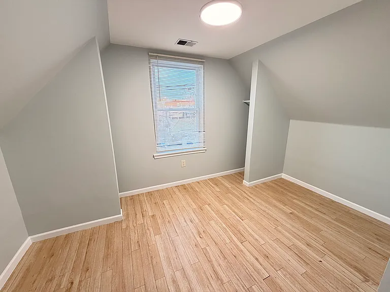 115 Winfield Ave #2 — Photo 11