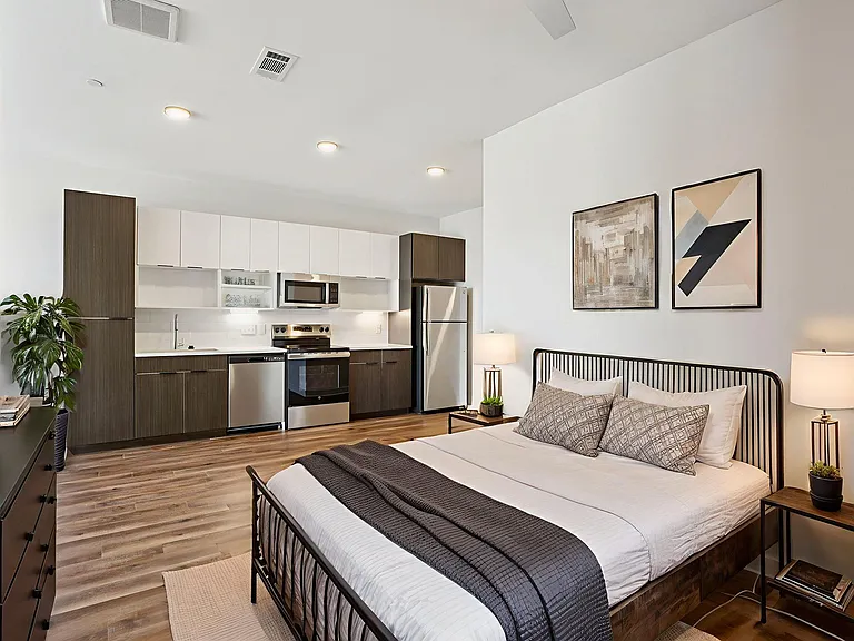 The Chartwell at Marathon Village — Photo 18