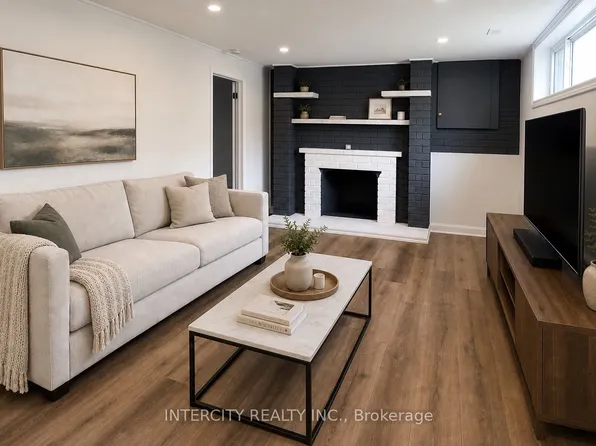 183 Collings Ave, Bradford West Gwillimbury, ON L3Z 1W2