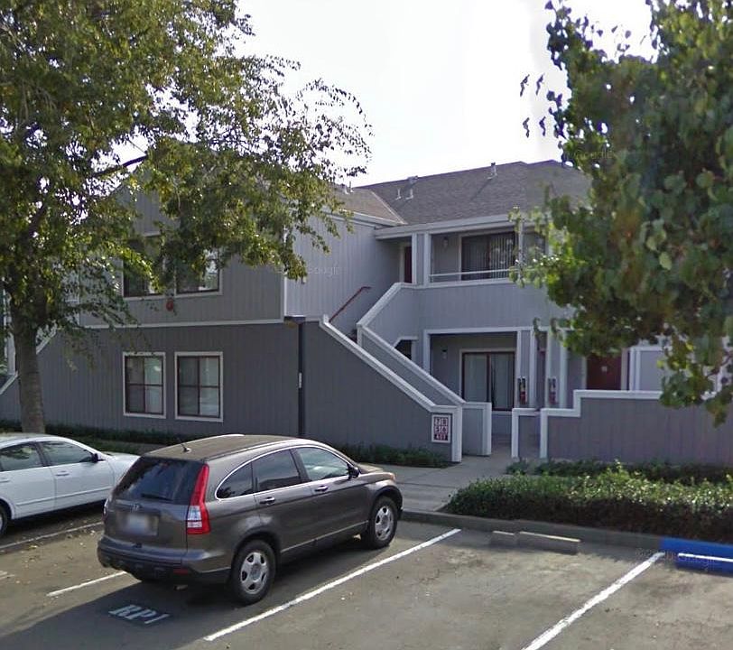 1st image of 407 Russell Park APT 7