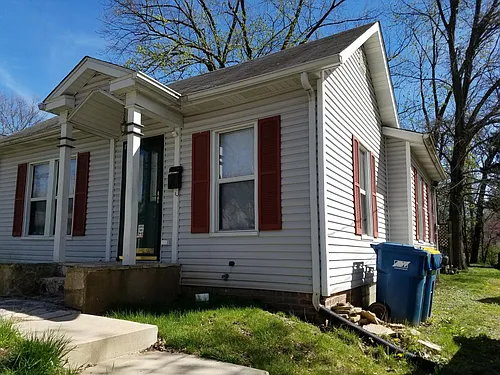 918 Grand Ave Photo 1
