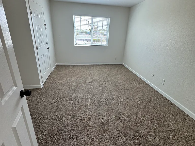 228 Imperial Beach Blvd #D — Photo 27