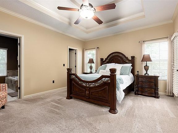 5th image of 333 Cates Ct