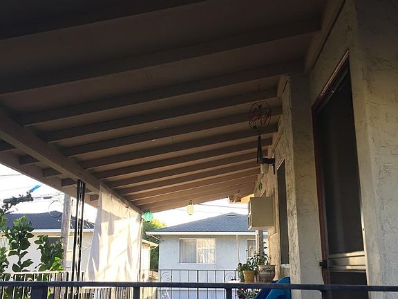 4th image of 405 Auburn Way APT 4