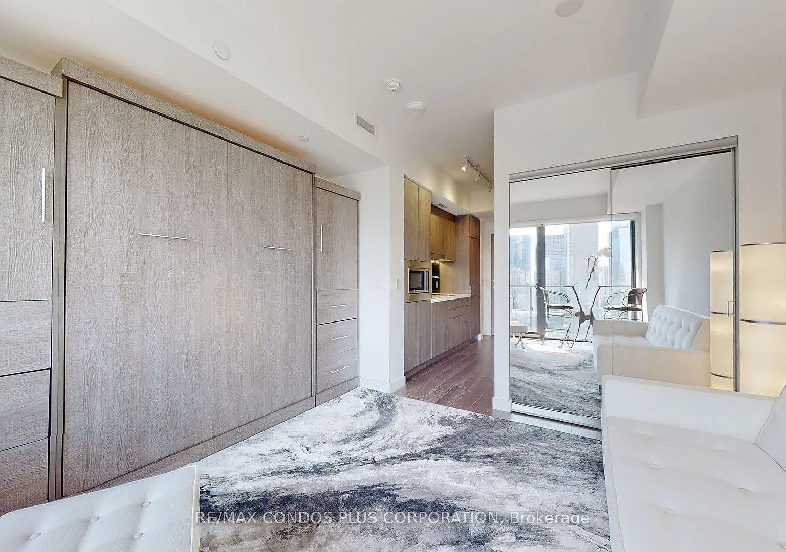 Smart House Condo — Photo 4
