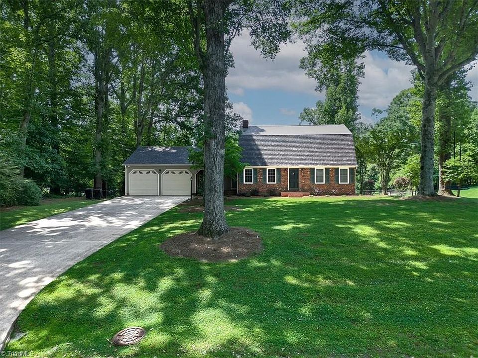 1st image of 223 Knollwood Dr