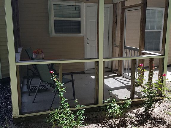 Screen porch