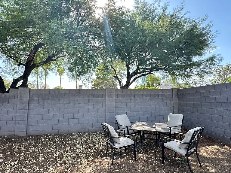 2802 E Dahlia Dr — Photo 5